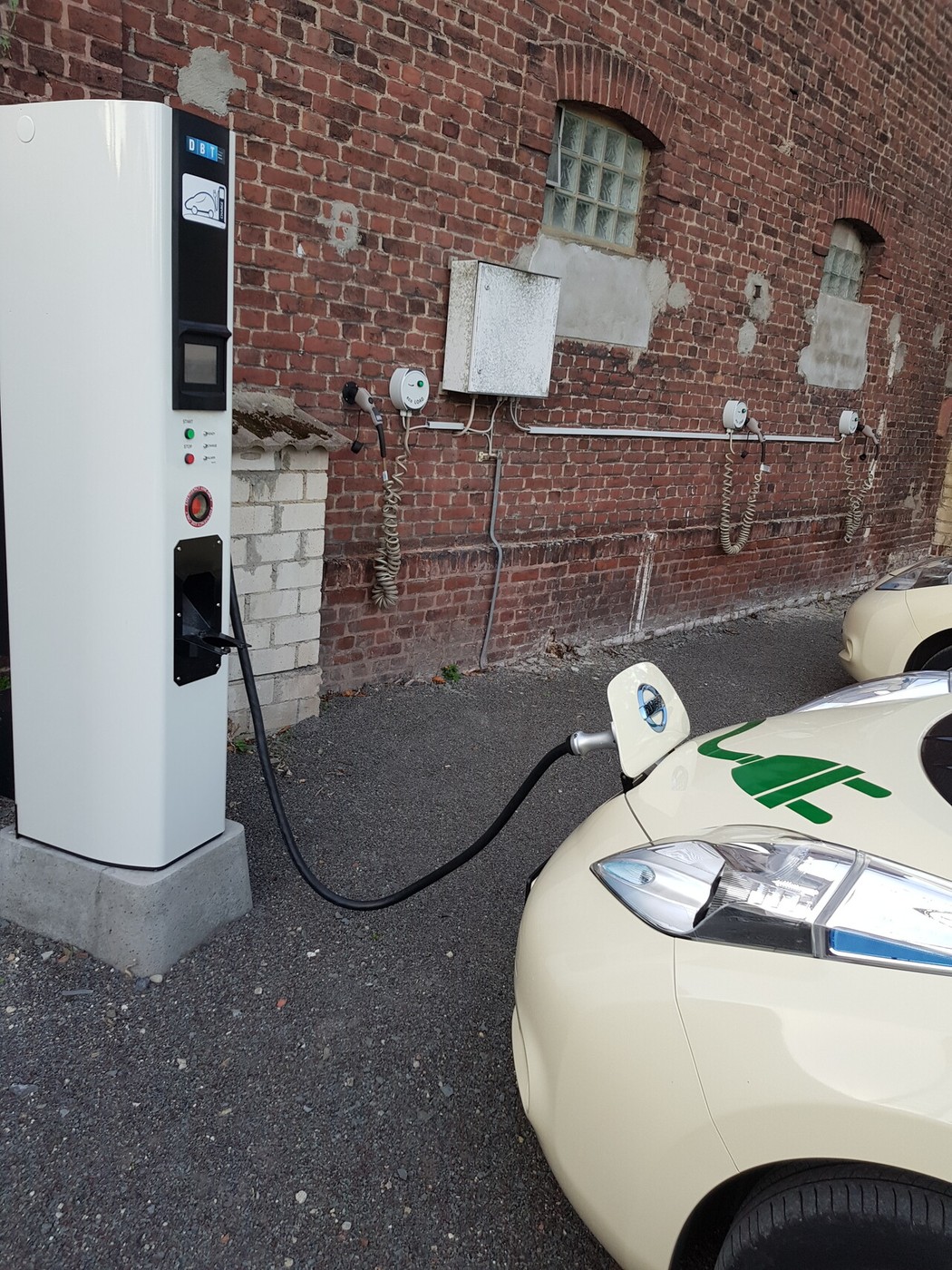 Eigene Schnellladestation von Bednarz Elektro Taxi